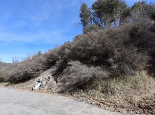 717 Acacia Rd, Cedar Glen, CA 92321