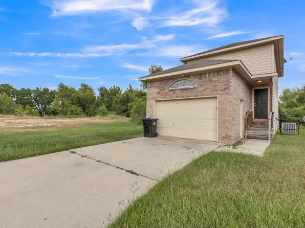 1411 Lake View Cir W, Brookshire, TX 77423