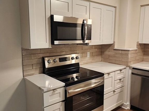 5th image of 141 Morris St APT 4