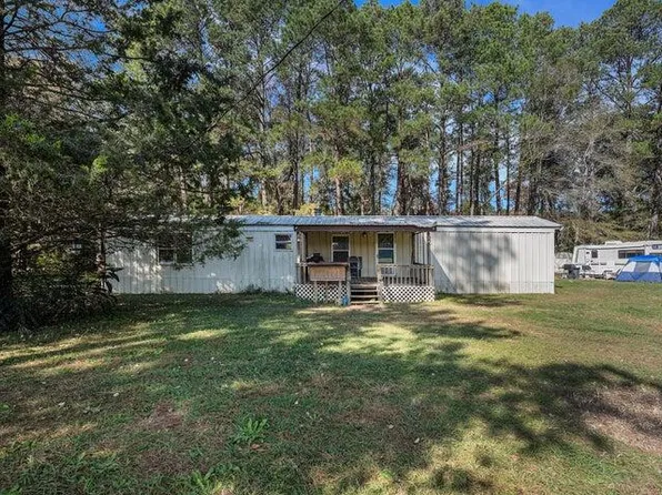 200 Sings Ln, Holly Hill, SC 29059