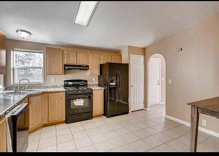 3rd image of 201 Deer Cir