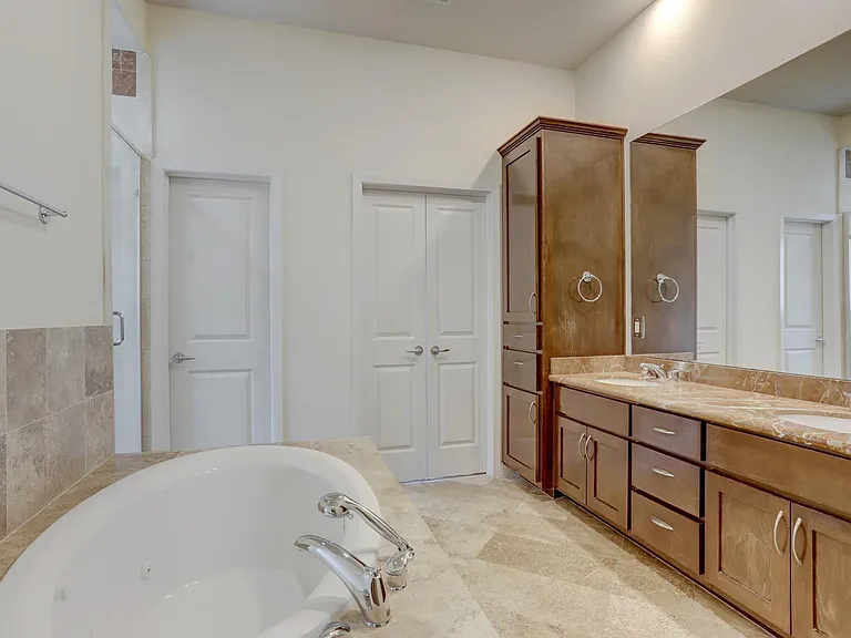 6911 Staffordshire Blvd — Photo 19