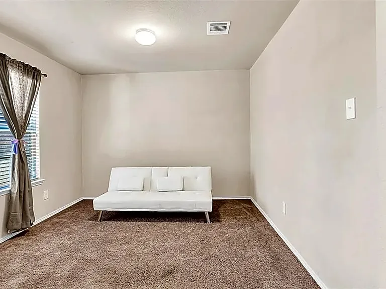 1201 Jasper Xing — Photo 3