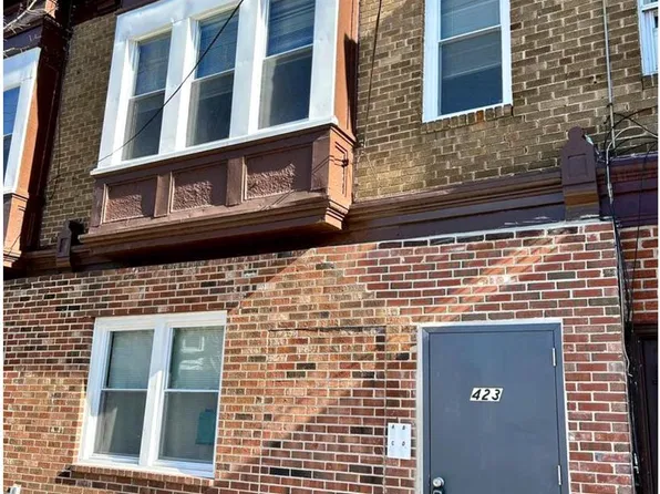 423 Main St, Darby, PA 19023