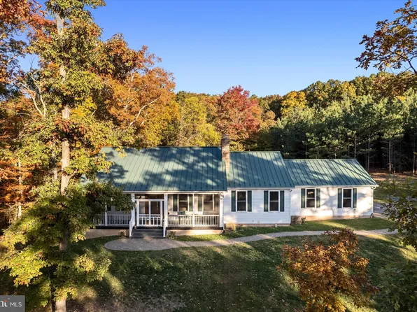 348 Retreat Ln, Winchester, VA 22603