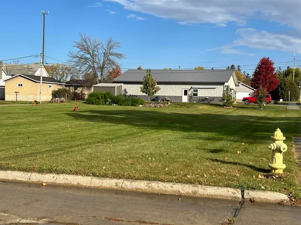 Lincoln Pleasant Hl, New Hampton, IA 50659