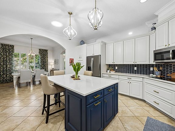 2nd image of 2972 Ferdinand Ct