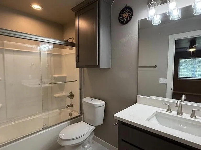 604 Abadan Dr — Photo 17
