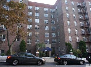 6725 Dartmouth St, Forest Hills, NY 11375