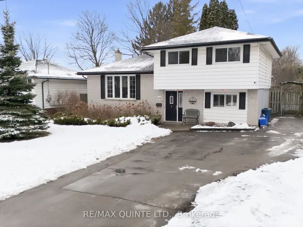 26 Applewood Dr, Belleville, ON K8P 4E2