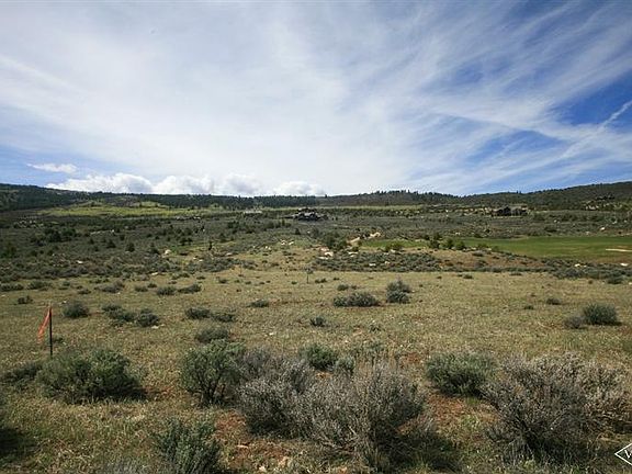 5th image of 208 E Lakeside Trl