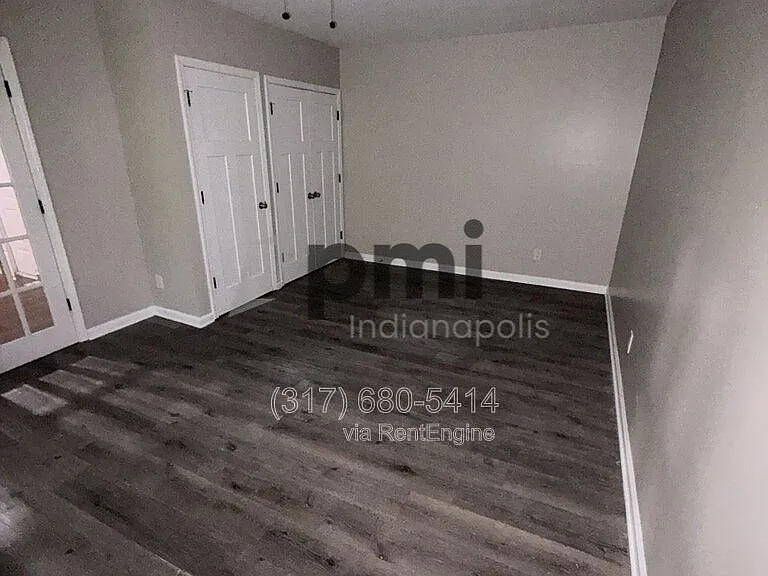 14998 Allisonville Rd — Photo 11