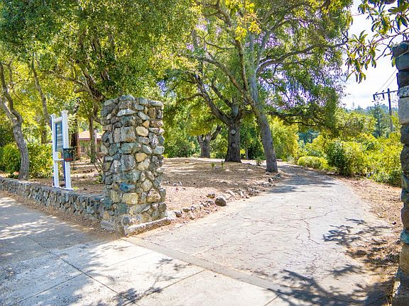 4th image of 110 Johnson Ave Lot 1