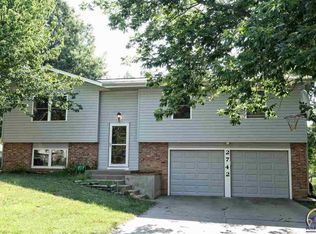 2742 SW Tutbury Town Rd, Topeka, KS 66614