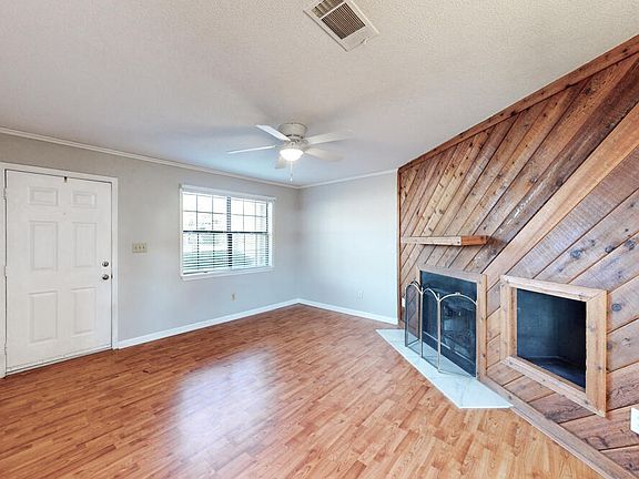2nd image of 208 W Buena Vista Ave