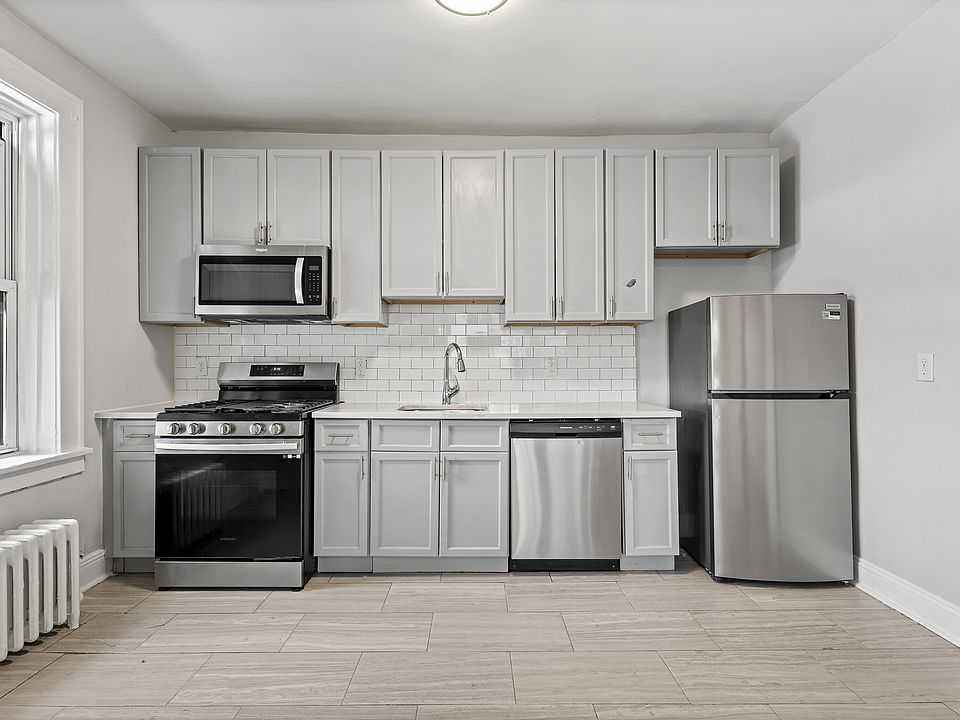 Two bedroom and 1.5 Bath - Apt #01