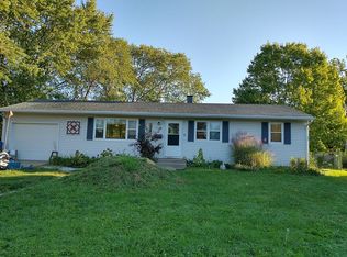 1116 Crestview Ct, Bettendorf, IA 52722