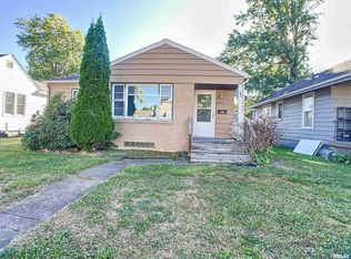 2442 33rd St, Moline, IL 61265