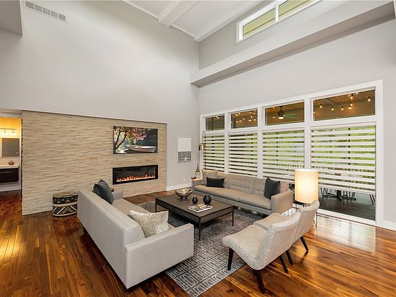 5th image of 6251 Enclave Cir