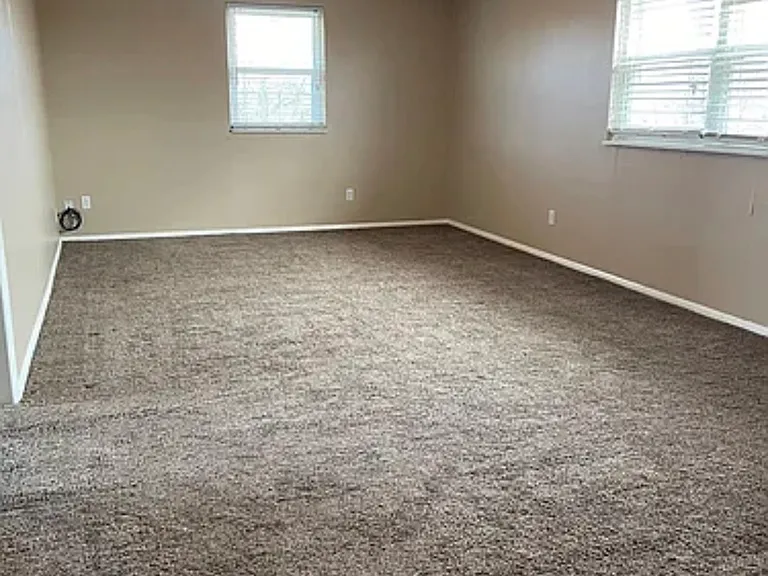 14200 N Sooner Rd — Photo 16