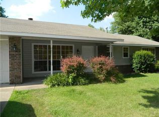 858 W Lorena Ln, Fayetteville, AR 72701