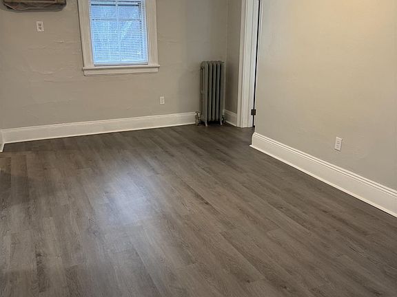4th image of 76 S Adelaide Ave