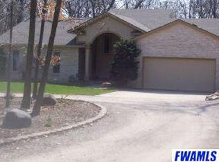 21020 N County Line Rd, Spencerville, IN 46788