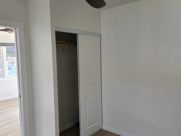 4424 1/2 Louisiana St #4424-1/2 — Photo 15