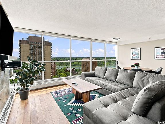 5th image of UNIT 2102-315 5th AVENUE N