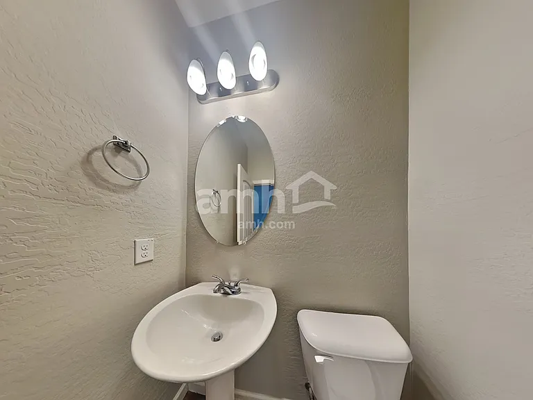 20709 W Maiden Ln — Photo 8