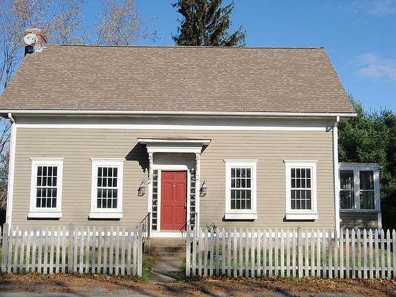 3rd image of 461 Greenville Ave