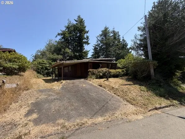 1840 S 19th St, Coos Bay, OR 97420