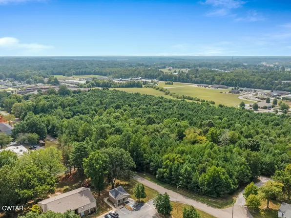 1045 Manley St, Paris, TN 38242