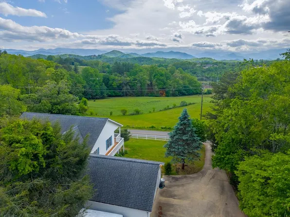 396 Wiley Brown Rd, Franklin, NC 28734