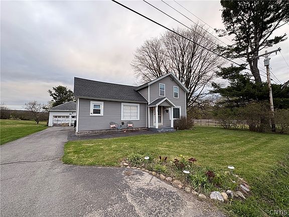 3rd image of 738 Markham Hollow Rd