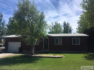 310 Hummingbird Ln, Shelley, ID, 83274