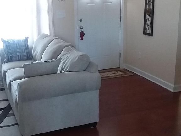 3rd image of 1088 Ashland Way