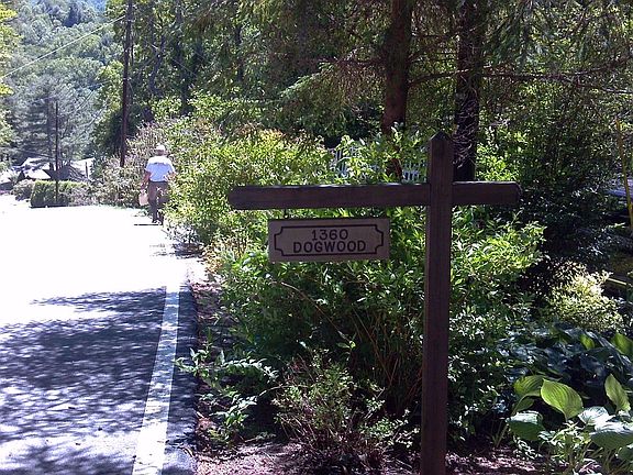 STREET VIEW TO GOLF COURSE