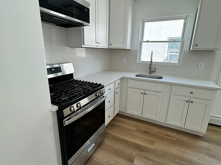 1 W 19th St #2R — Photo 16