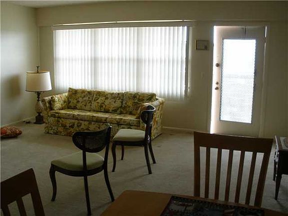 2nd image of 324 Mansfield H #324