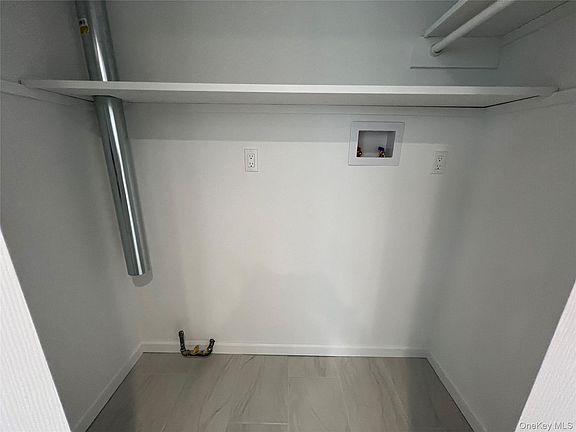 4th image of 82 Hickory Rd