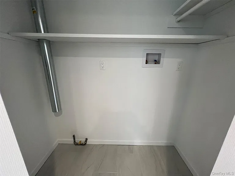 82 Hickory Rd — Photo 4