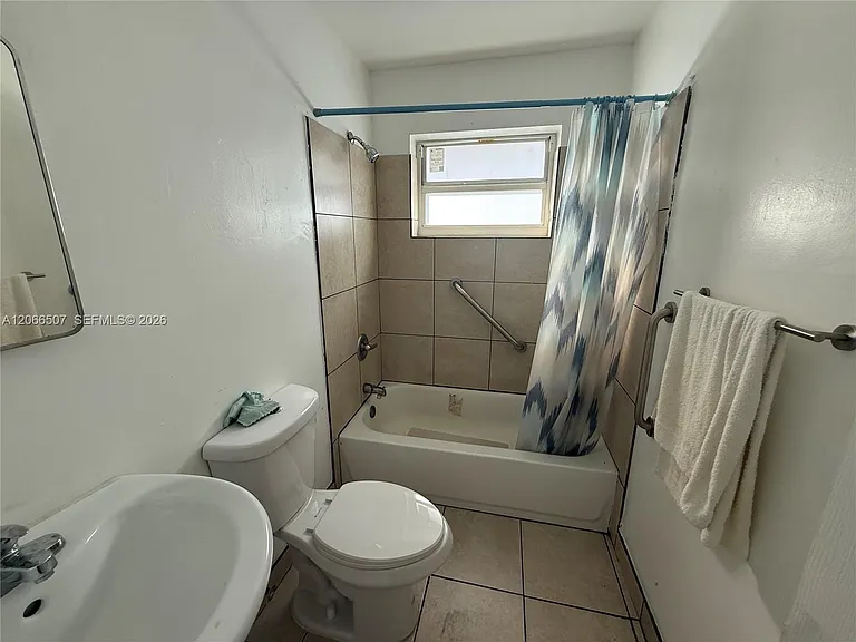 14355 NE 6th Ave #6 — Photo 5