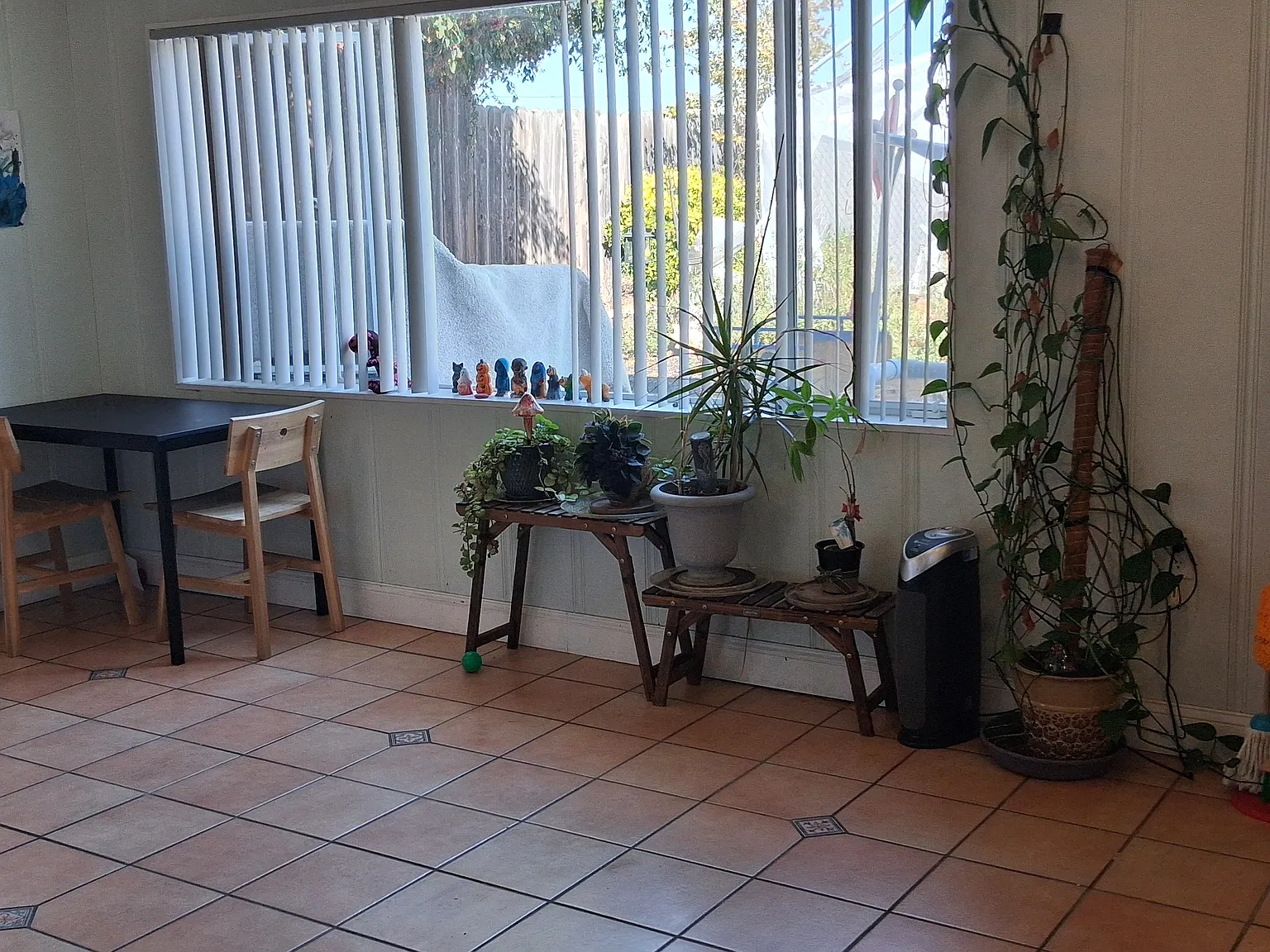 Studio, 1261 sqft, $2,100 — Photo 1