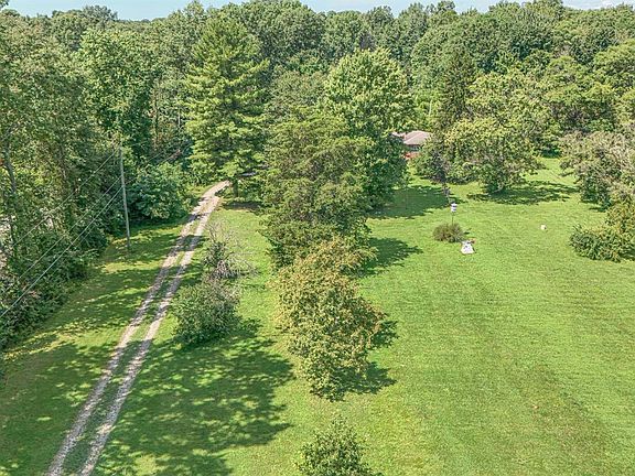 3rd image of 5681 Newtonsville Hutchinson Rd