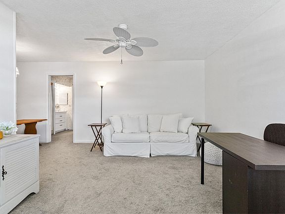 5th image of 30 SE 13th Street #B3