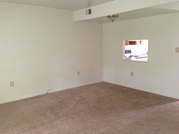 5th image of 6125 Darby Cir APT 5