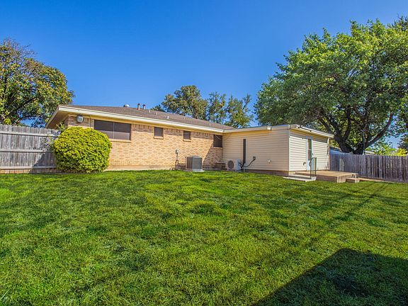 4th image of 5406 Hawthorne Dr