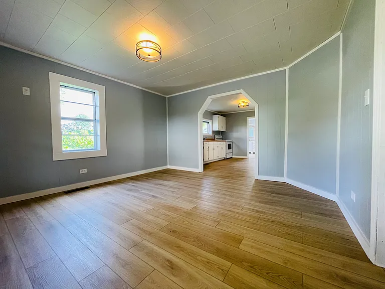123 Douglas St — Photo 2