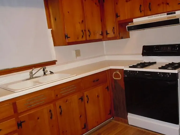 128 Lake Dr NE — Photo 5